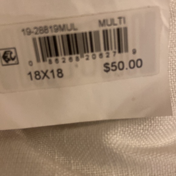 Arlee Home Fashions: Stacked Sunny Throw 
Pillow NWT 2 Available - Picture 4 of 4